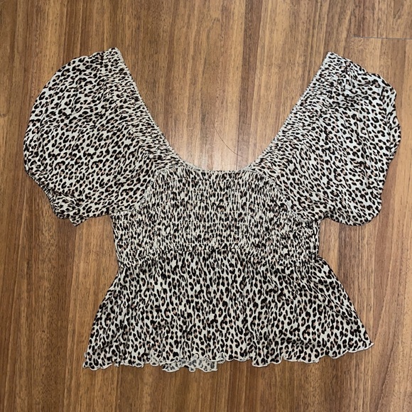Urban Outfitters Cheetah Print Shirt - Picture 4 of 4